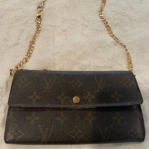Authentic Vintage Louis Vuitton Sarah Wallet - Picture 1 of 7